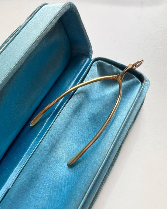 ANTIQUE 15CT GOLD WISHBONE PENDANT
