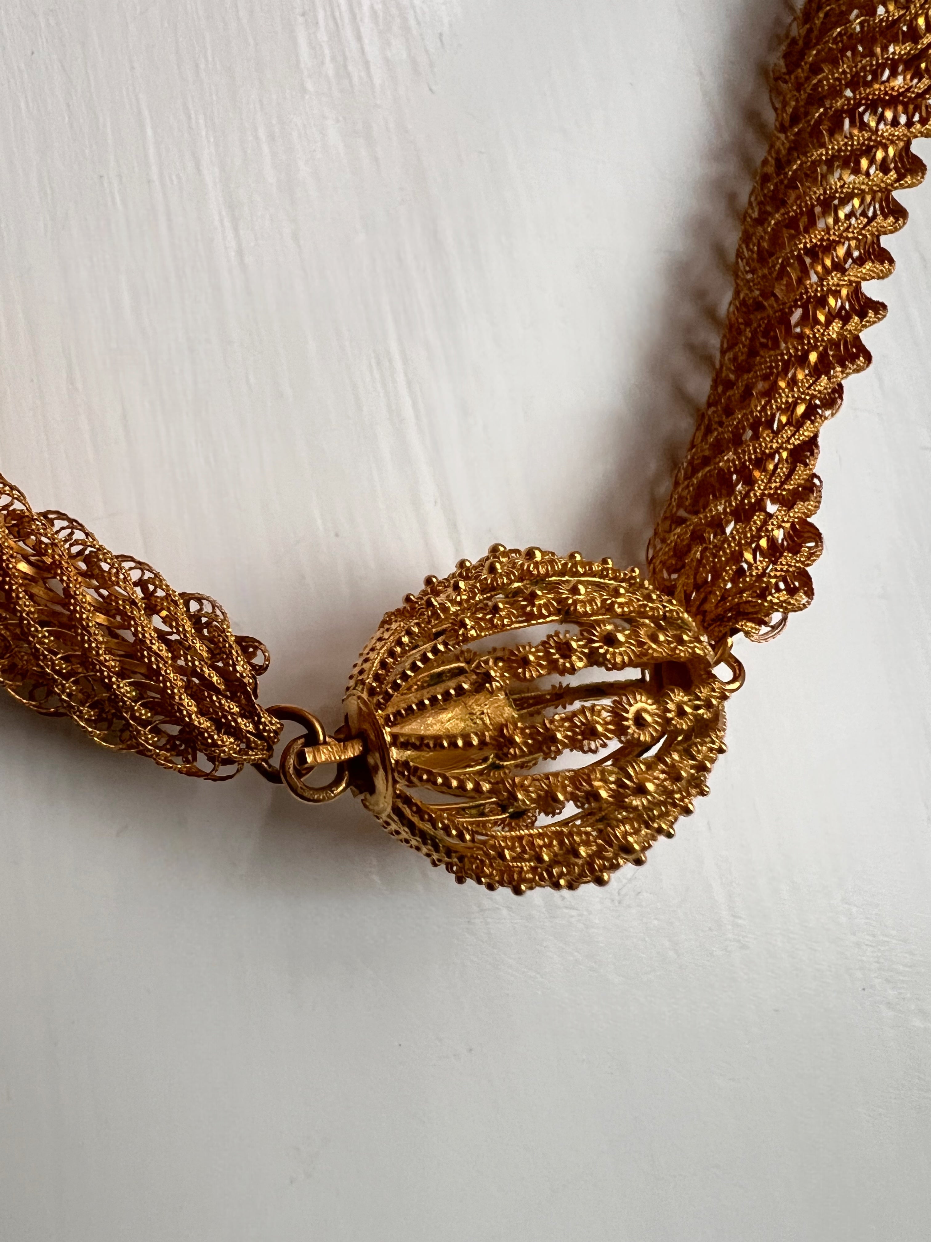 GEORGIAN WOVEN HIGH CARAT GOLD CHAIN NECKLACE