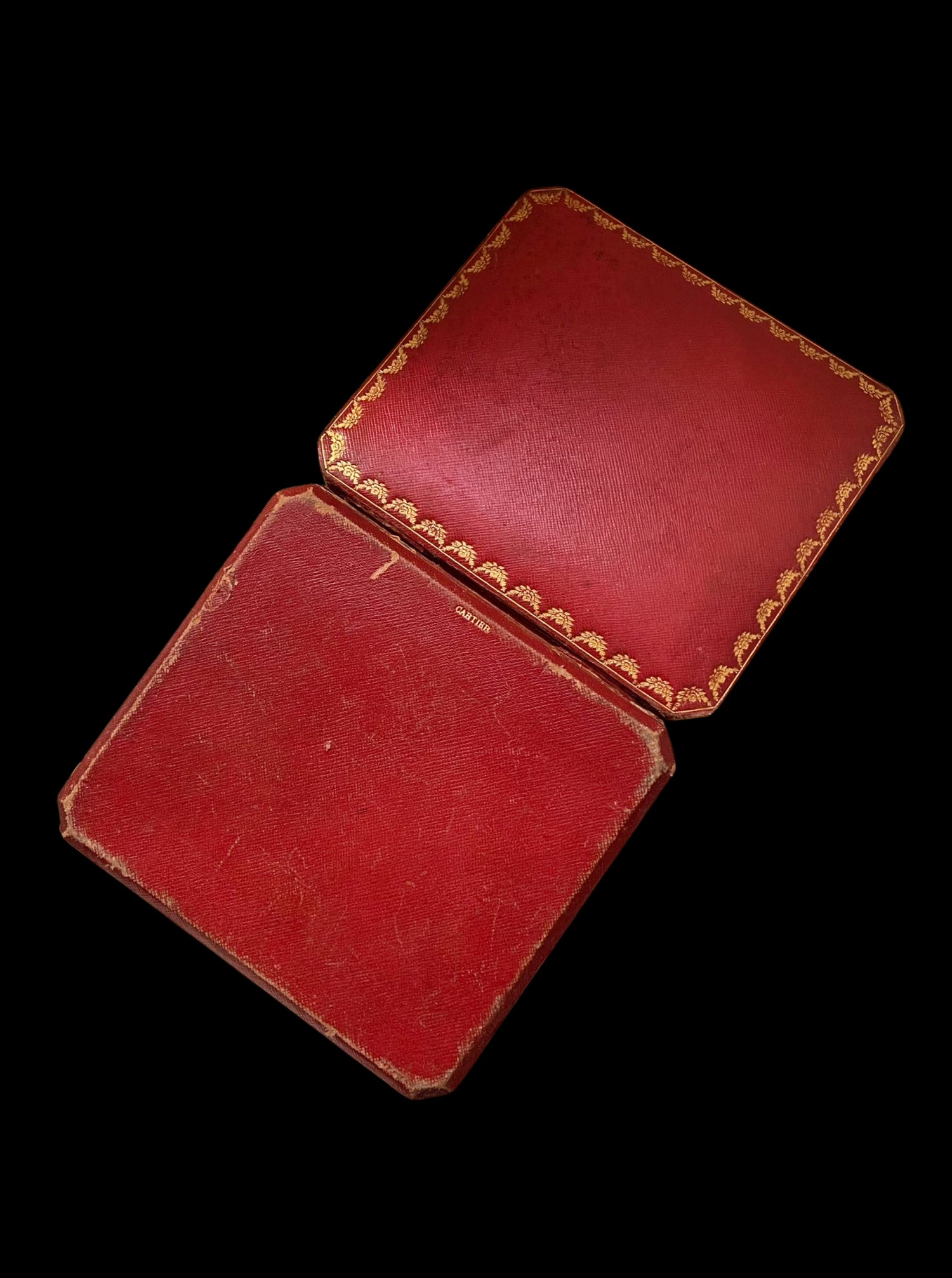 ANTIQUE CARTIER DISPLAY BOX – The Old Cut