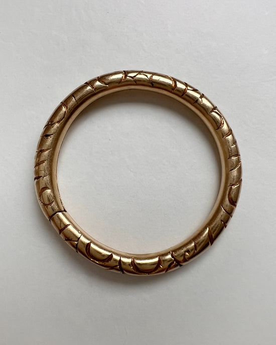 GEORGIAN 12CT GOLD CHASED SPLIT RING