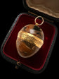 18TH CENTURY EGYPTIAN JASPER & AGATE EGG PENDANT