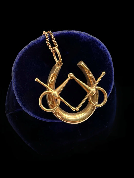 VICTORIAN HORSESHOE & BIT PENDANT