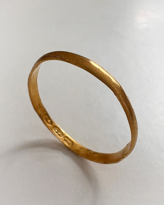 GEORGIAN GEORGE IV 18CT GOLD BAND RING