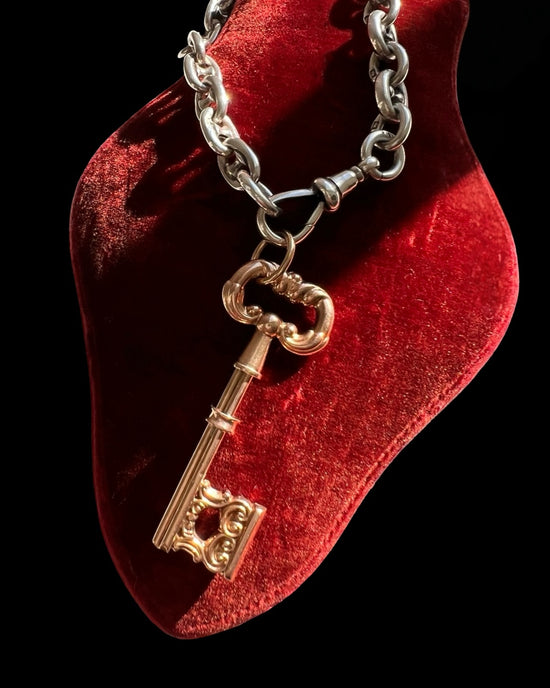 19TH CENTURY ORNATE KEY PENDANT
