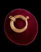 A BEAUTIFUL REEDED 18CT GOLD BOLT RING