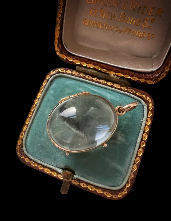 VICTORIAN ‘POOL OF LIGHT’ CRYSTAL LOCKET