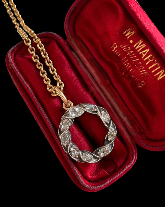 VICTORIAN DIAMOND WREATH PENDANT