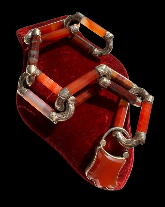 VICTORIAN LARGE AGATE CHAIN BRACELET WITH PADLOCK