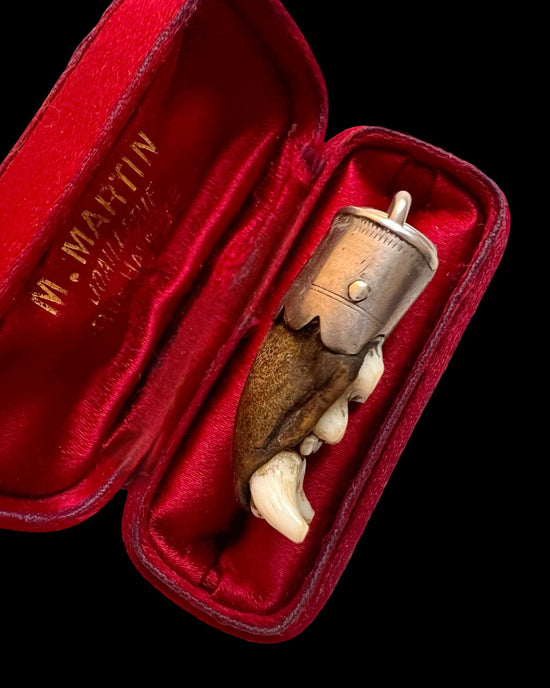 19TH CENTURY BAVARIAN HUNTING CHARM PENDANT