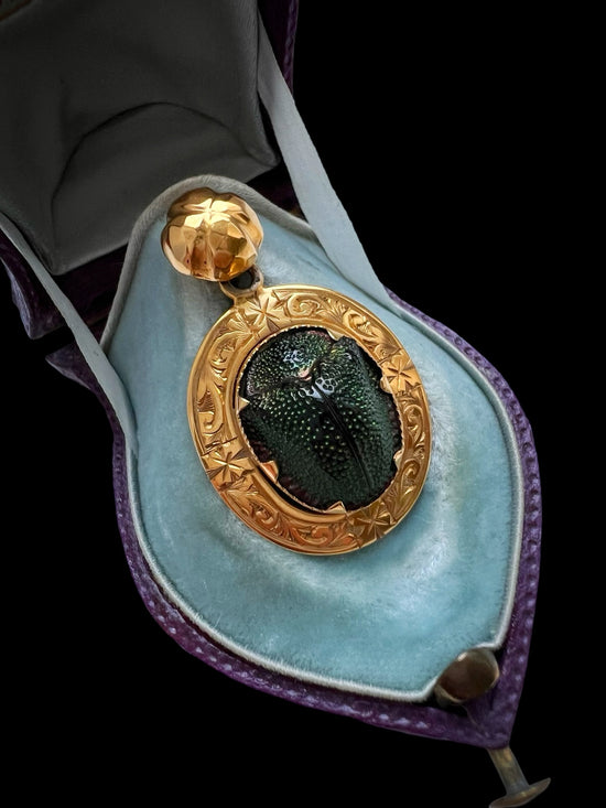 VICTORIAN SCARAB BEETLE & 15CT GOLD PENDANT