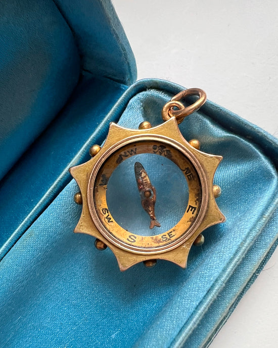 VICTORIAN 15CT GOLD FISH NEEDLE COMPASS