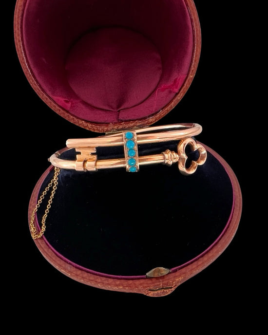 ANTIQUE 15CT GOLD & TURQUOISE KEY BANGLE
