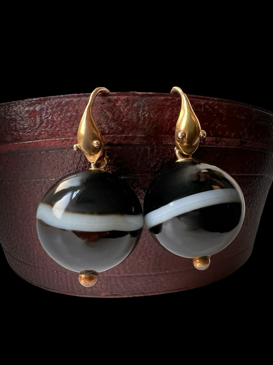 VICTORIAN 15CT GOLD SNAKE & AGATE EARRINGS