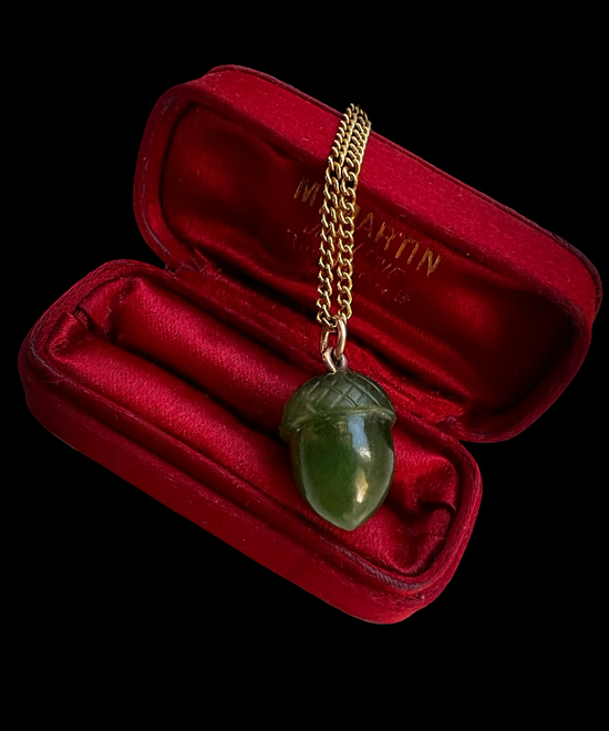 ANTIQUE GREEN SERPENTINE ACORN PENDANT