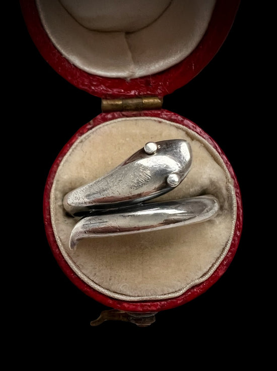 VICTORIAN SILVER SNAKE RING