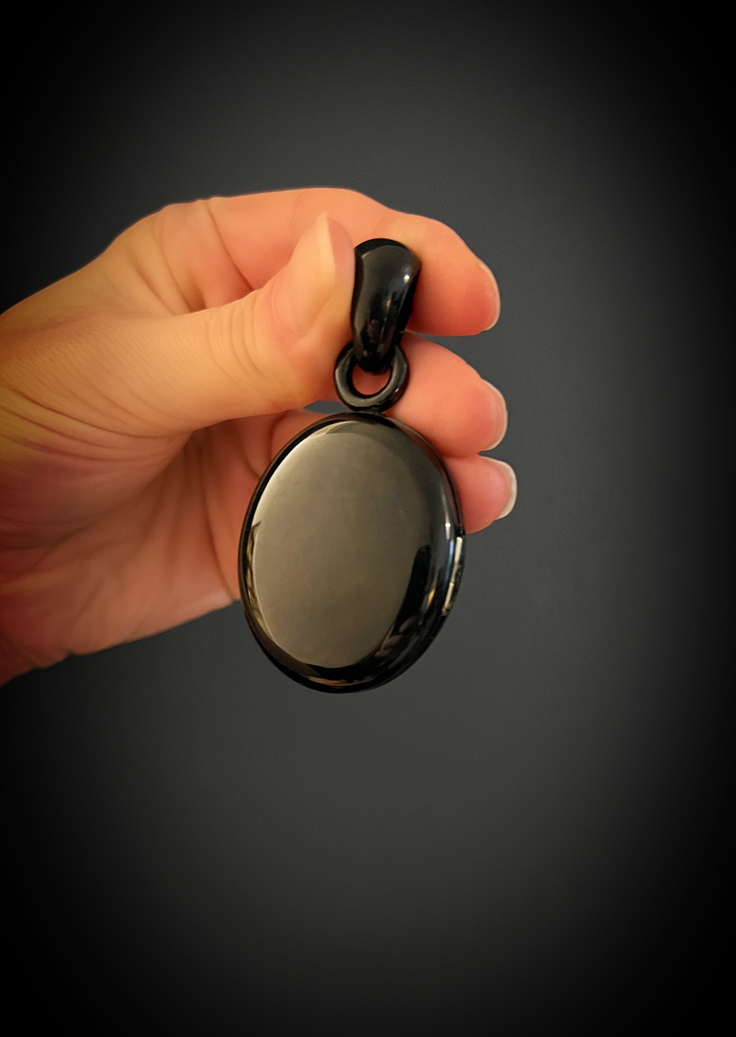 Whitby Jet Locket VICTORIAN WHITBY JET LOCKET – The Old Cut