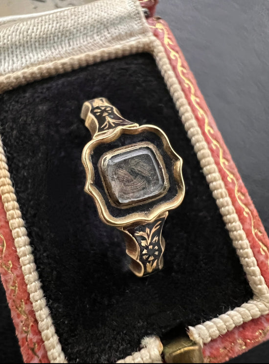 LATE GEORGIAN MOURNING RING