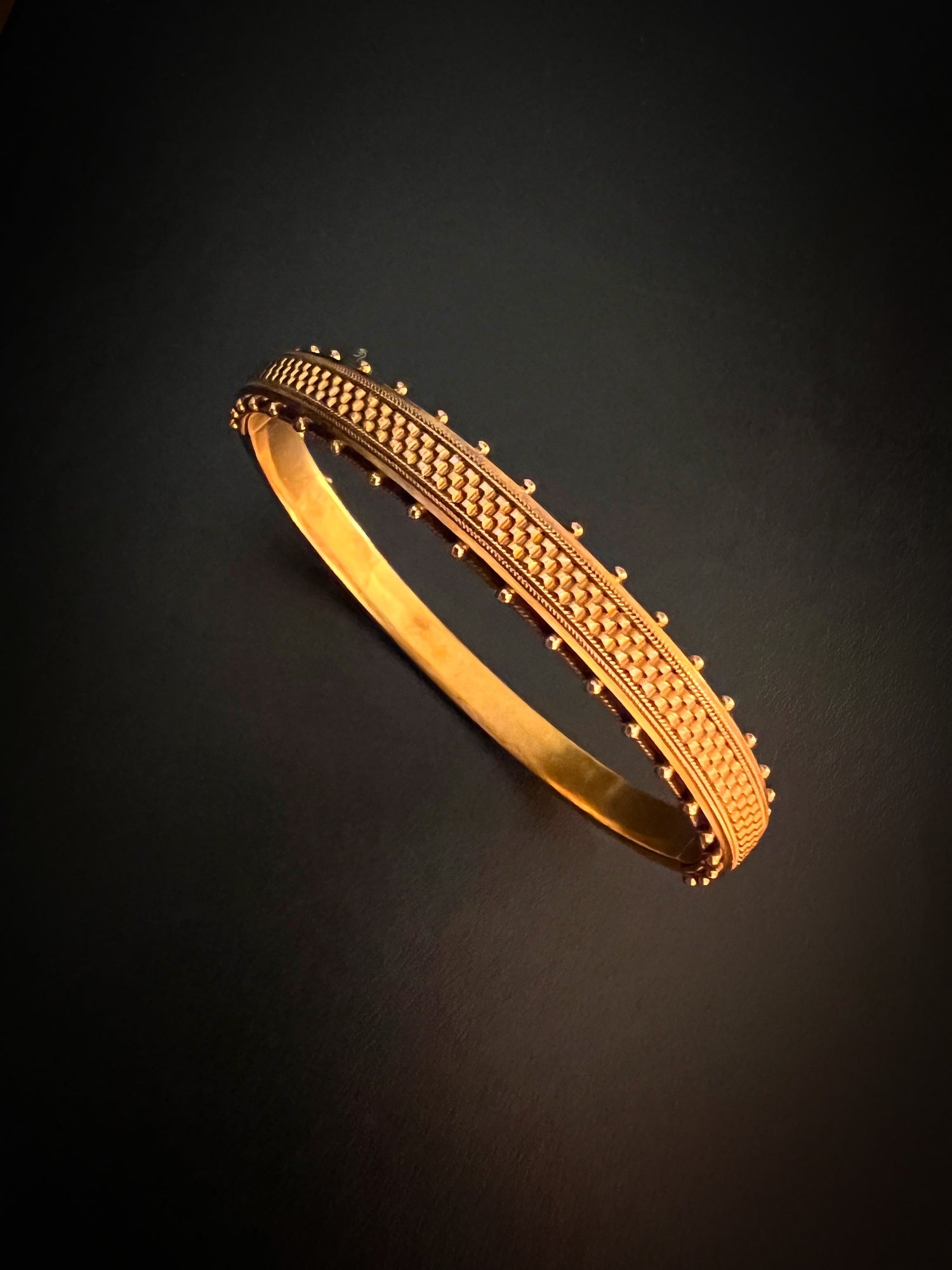 Old gold bangles best sale design