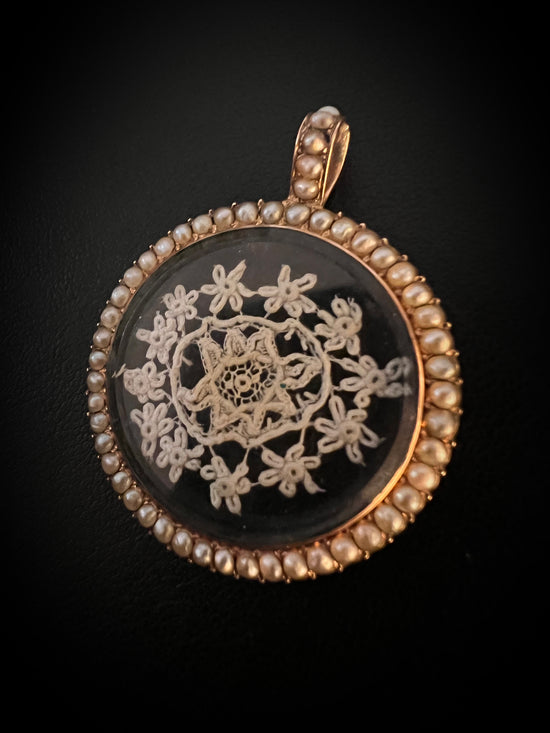 GEORGIAN 15CT GOLD & PEARL LOCKET