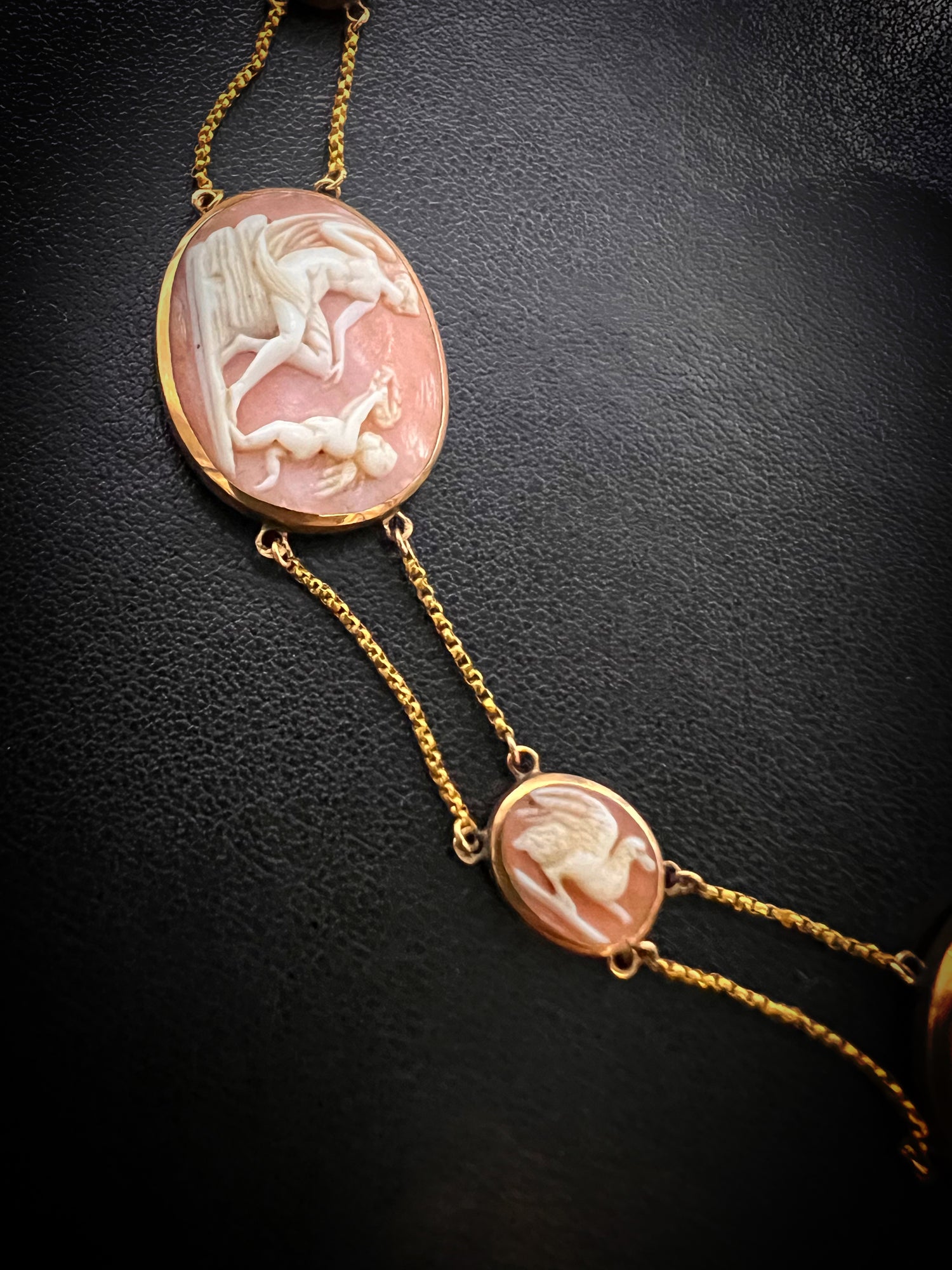Old cameo necklace online