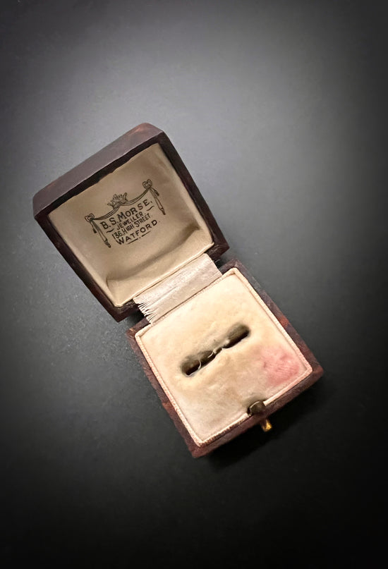ENGLISH VELVET & SILK RING BOX